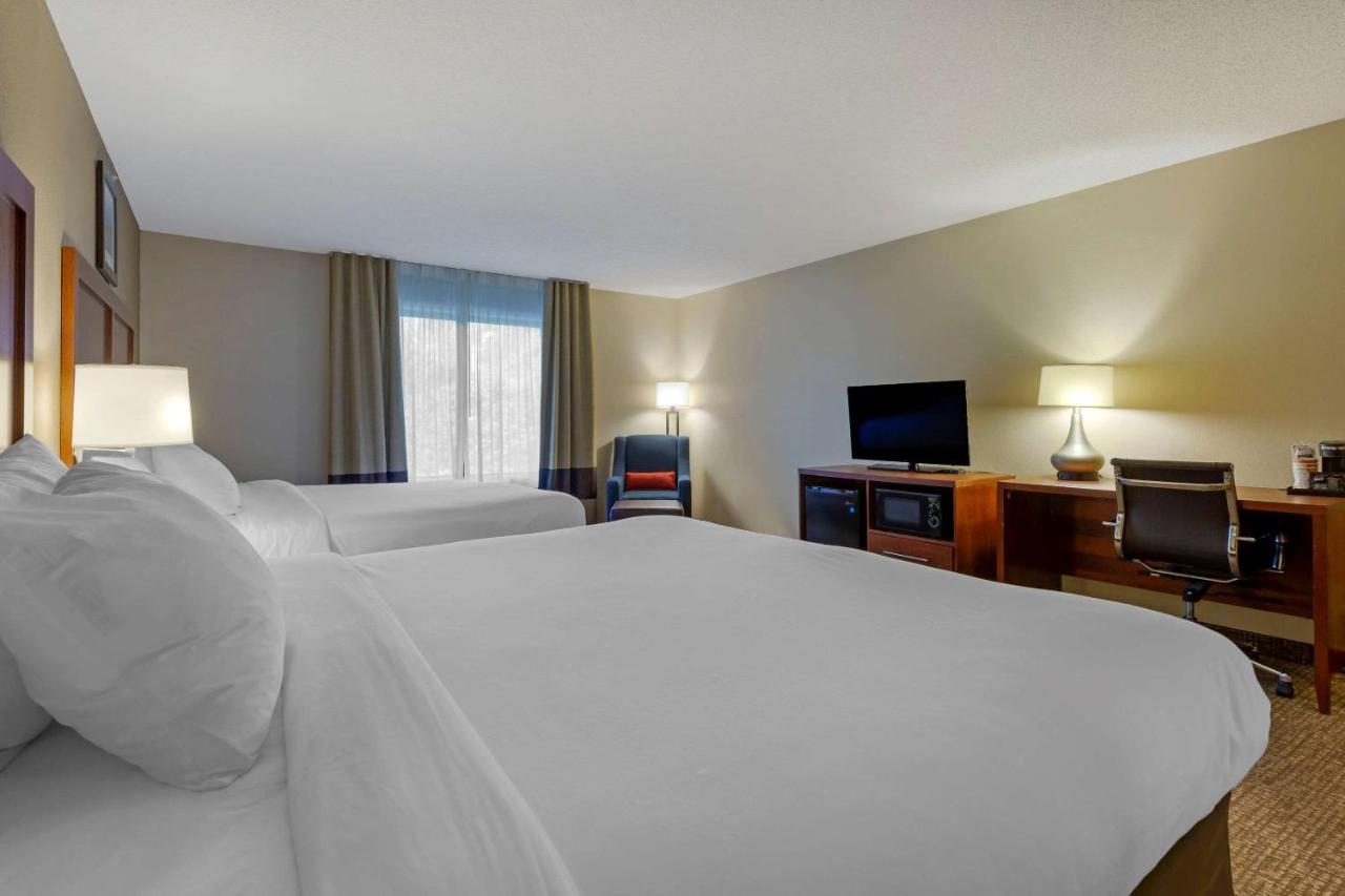 Comfort Inn & Suites Cambridge Buitenkant foto