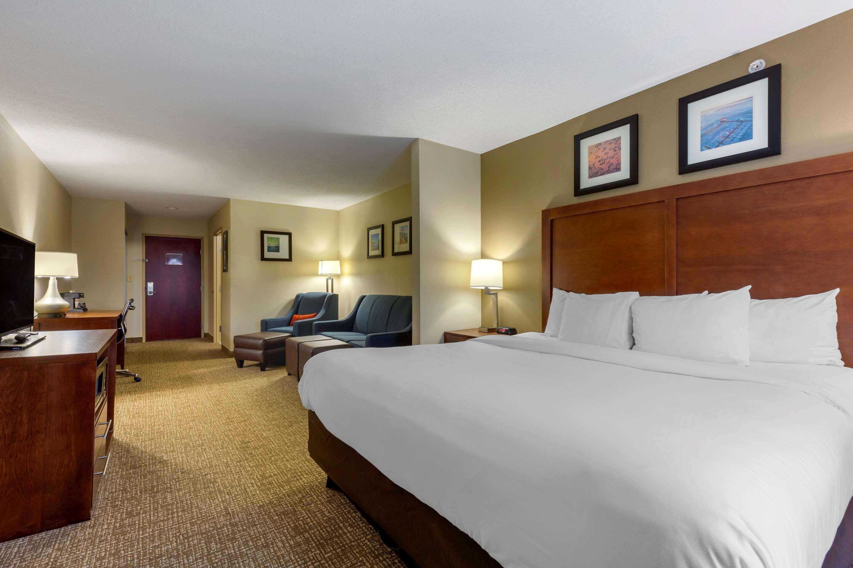 Comfort Inn & Suites Cambridge Buitenkant foto