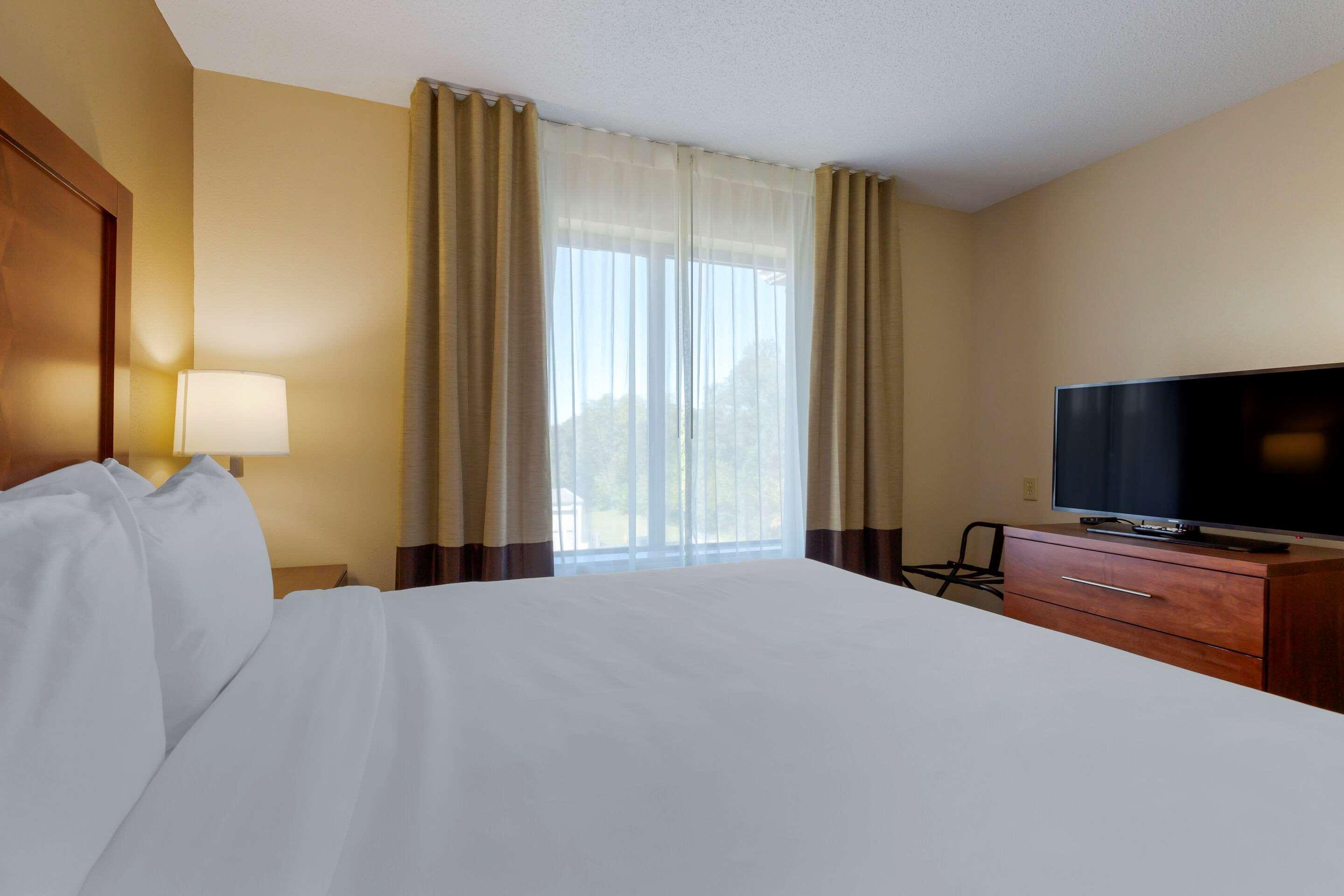 Comfort Inn & Suites Cambridge Buitenkant foto