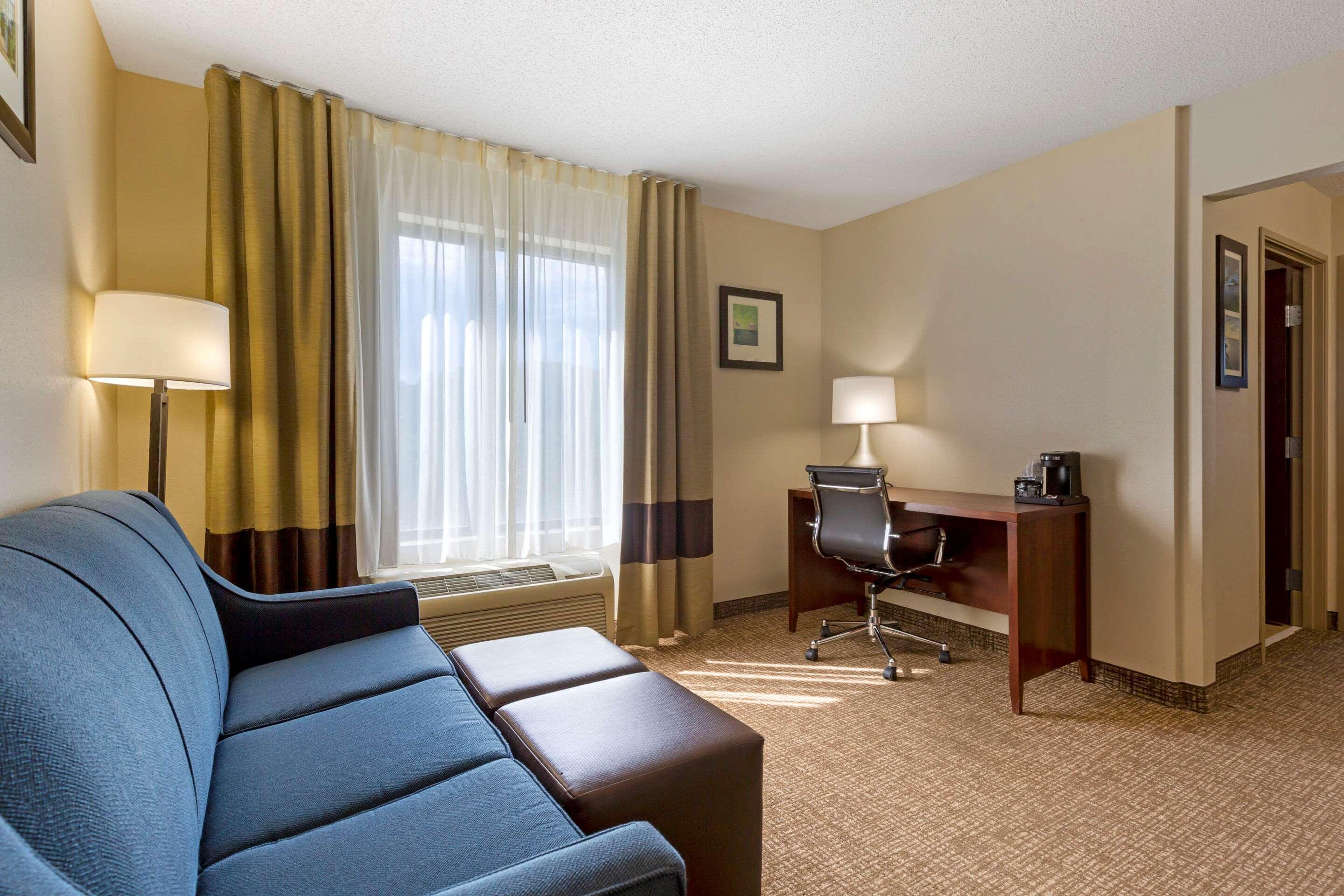 Comfort Inn & Suites Cambridge Buitenkant foto