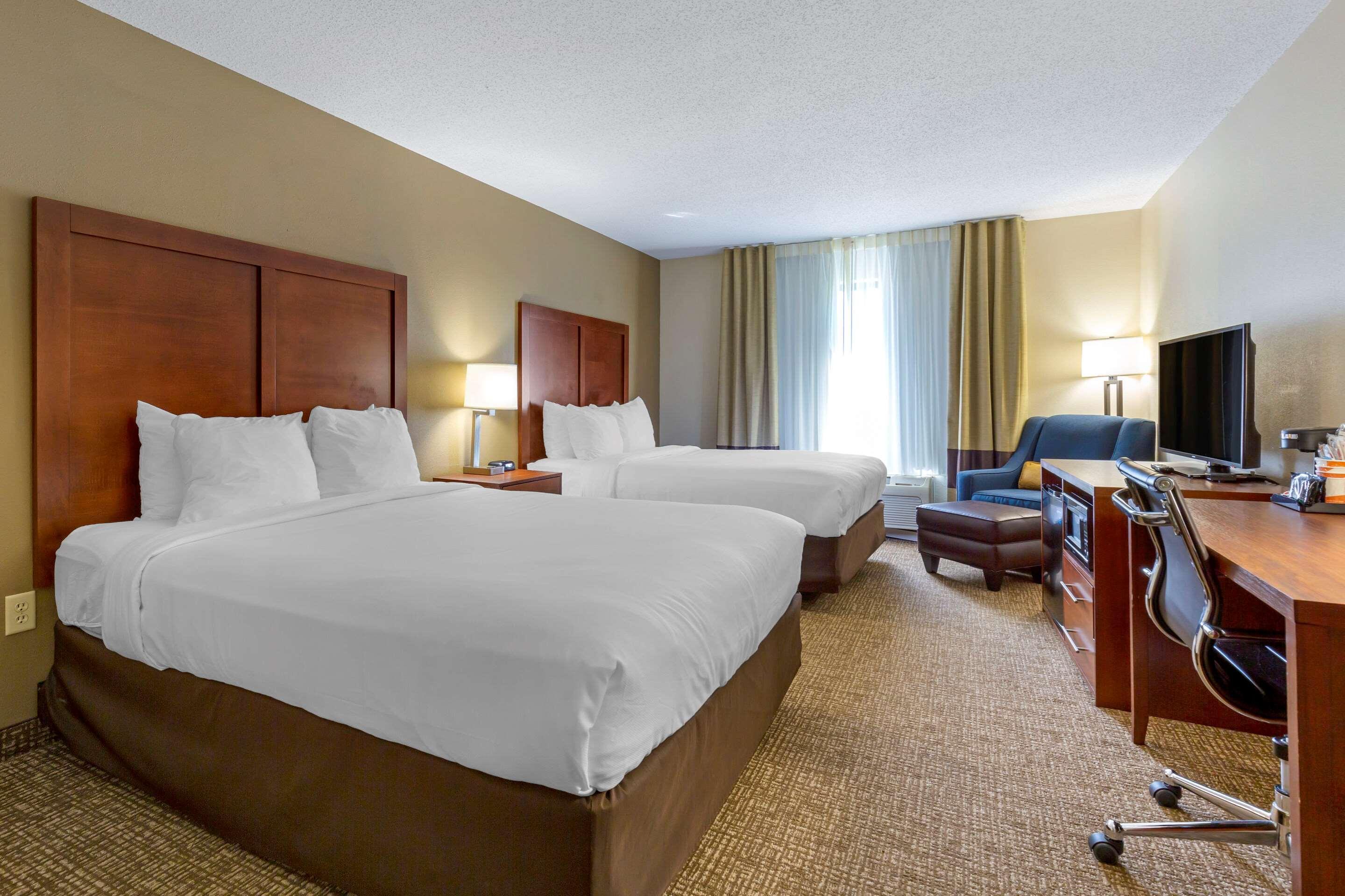 Comfort Inn & Suites Cambridge Buitenkant foto