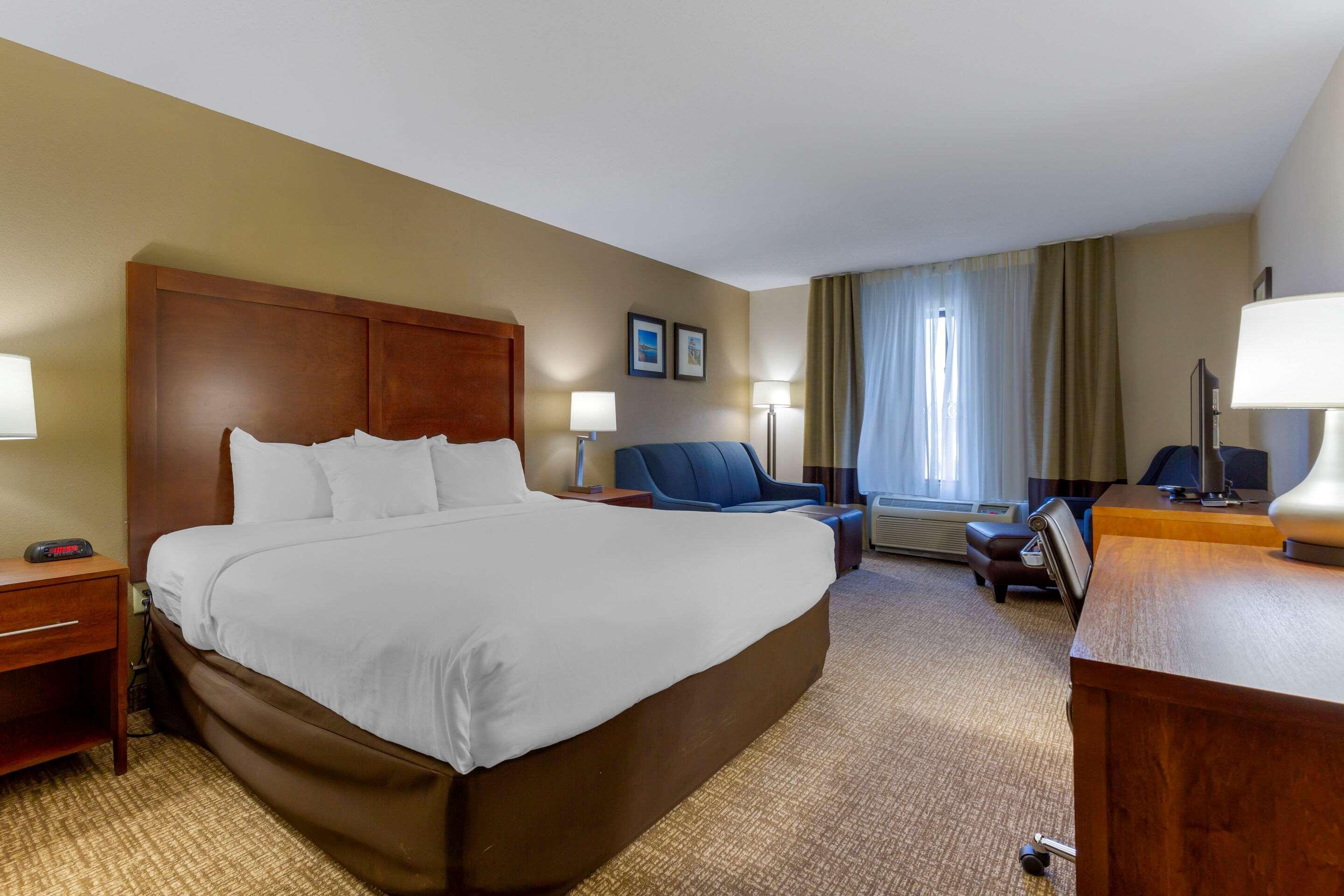 Comfort Inn & Suites Cambridge Buitenkant foto
