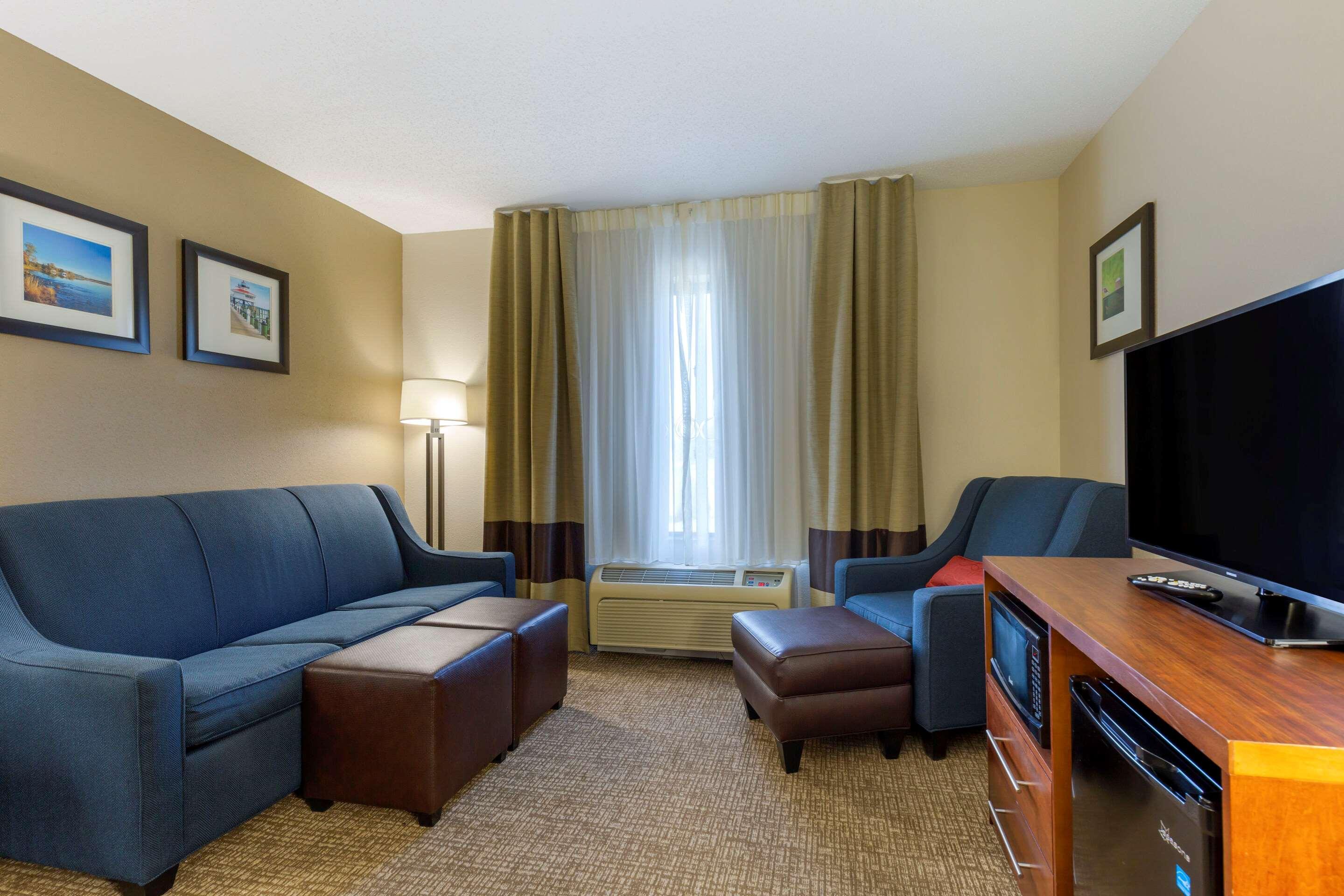 Comfort Inn & Suites Cambridge Buitenkant foto