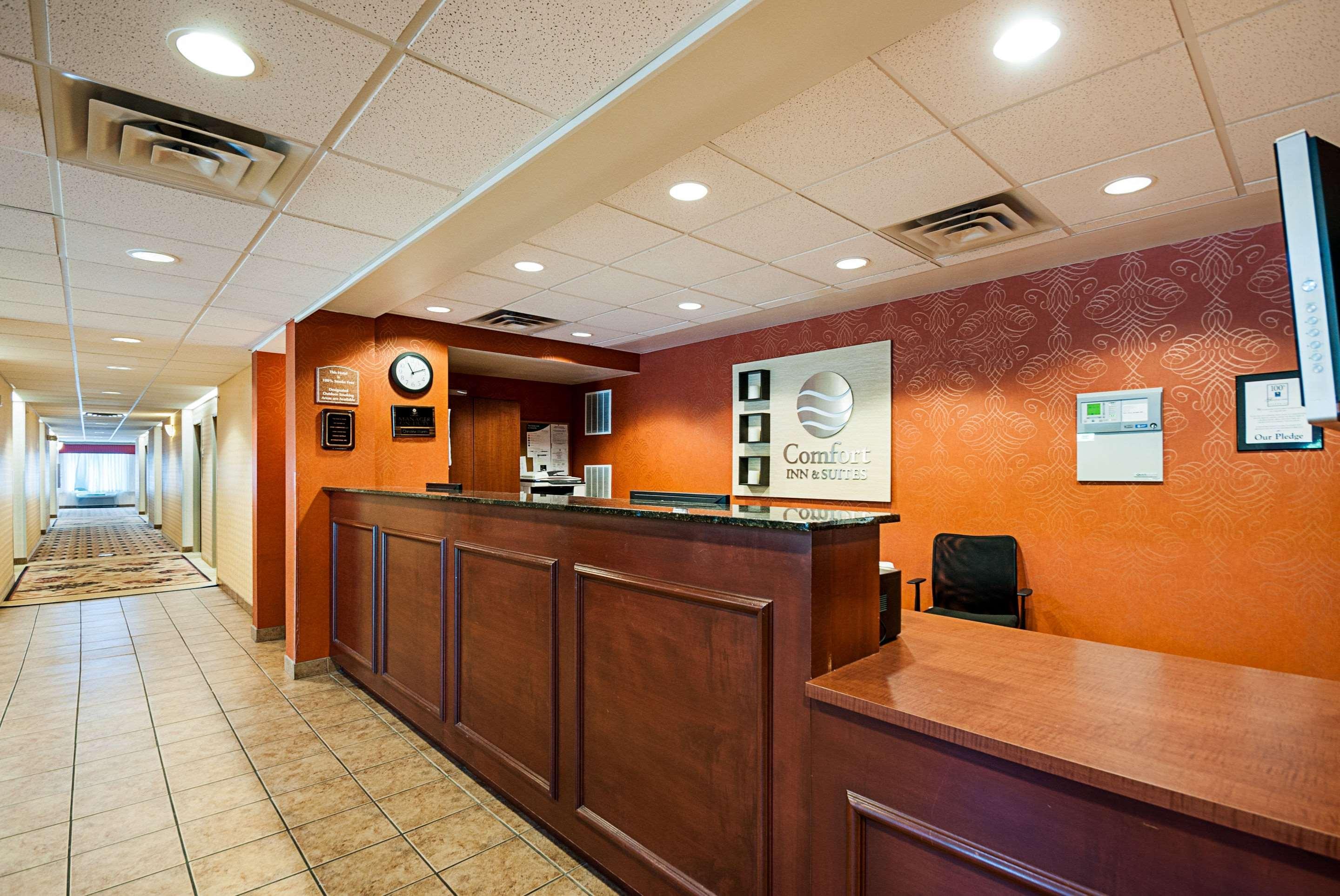 Comfort Inn & Suites Cambridge Buitenkant foto