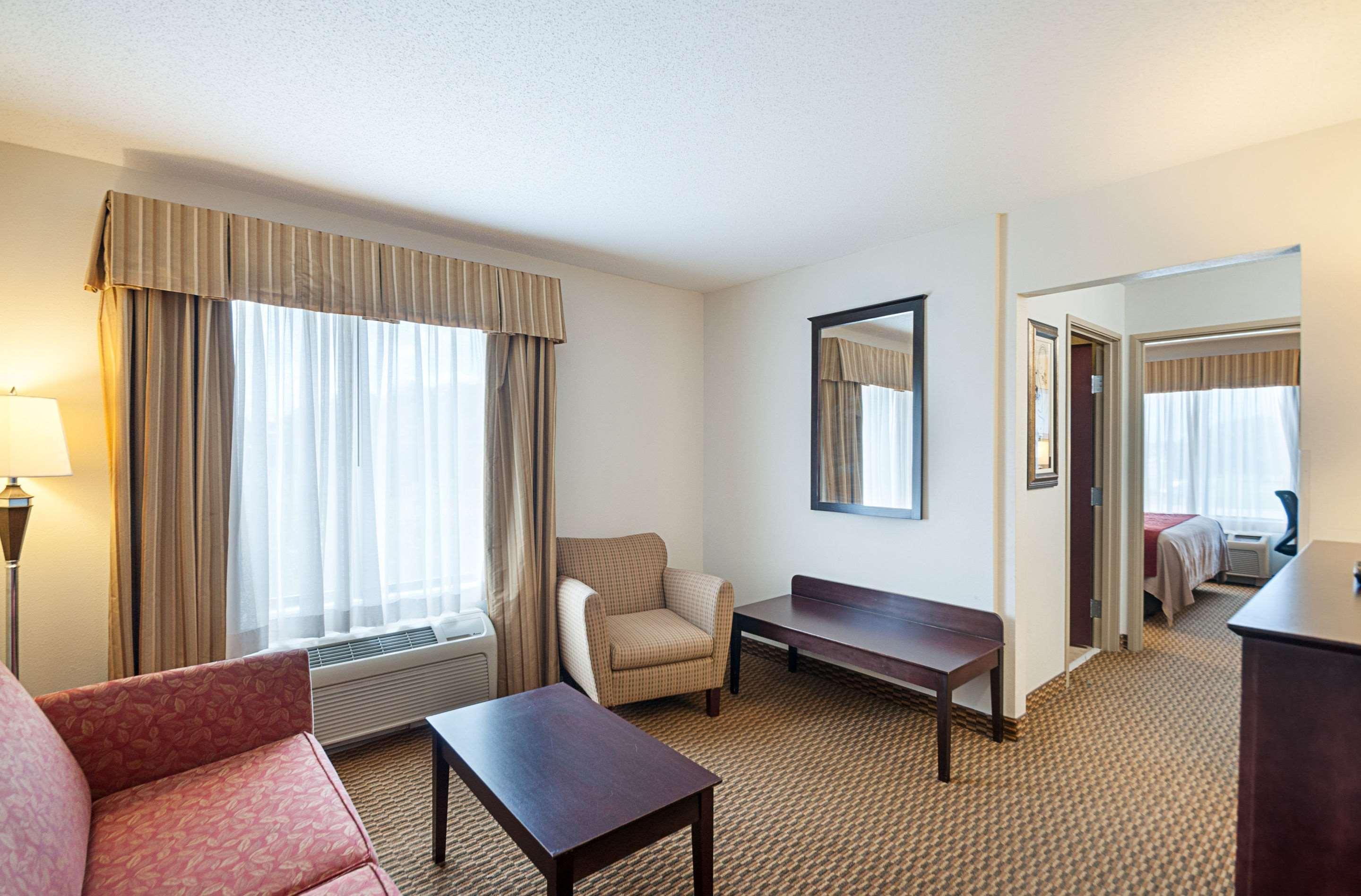 Comfort Inn & Suites Cambridge Buitenkant foto