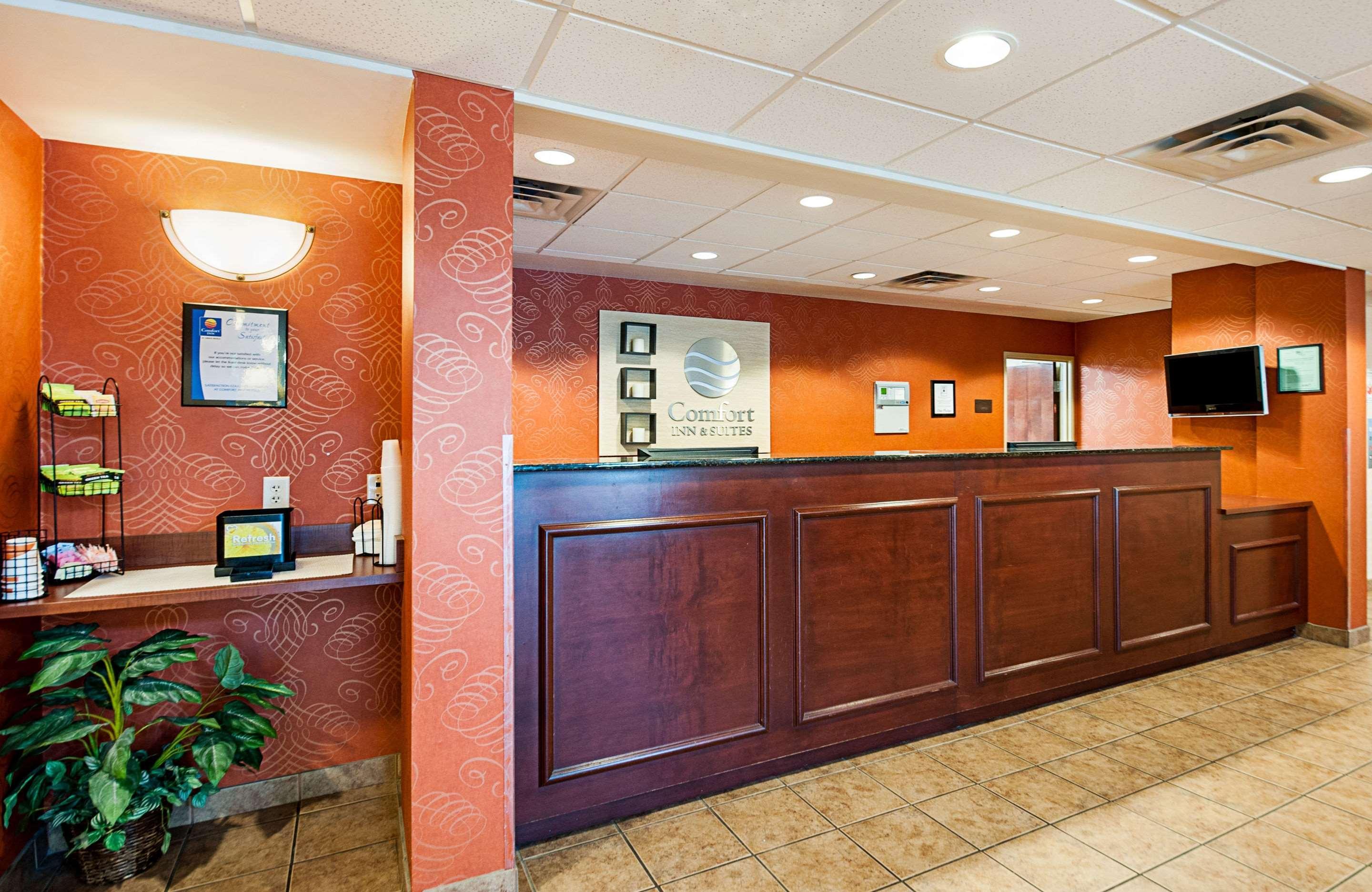 Comfort Inn & Suites Cambridge Buitenkant foto