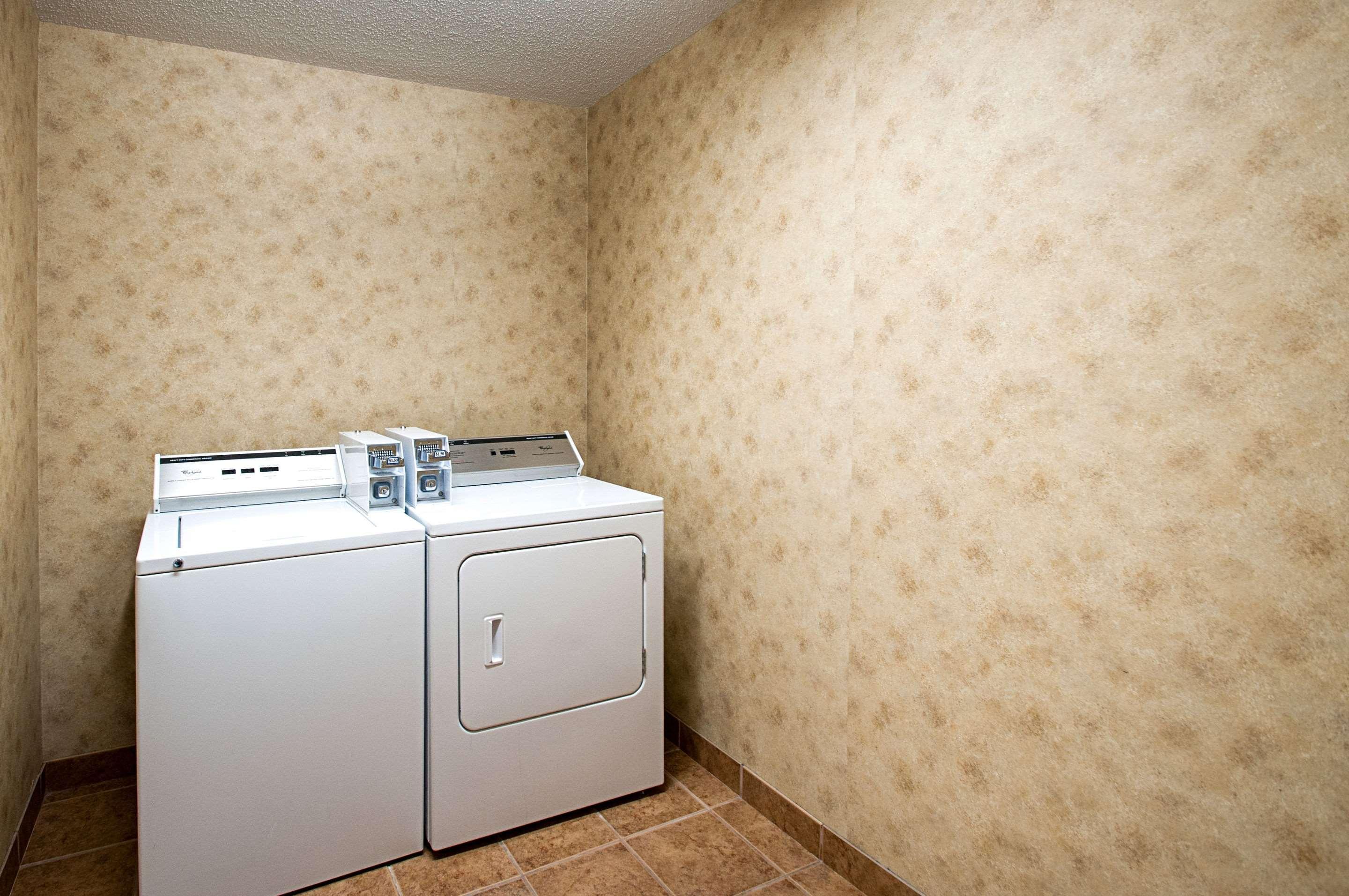 Comfort Inn & Suites Cambridge Buitenkant foto